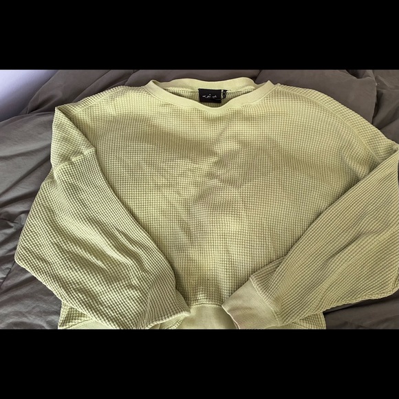 Urban Outfitters puffy arm long sleeve - Picture 1 of 3